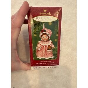 Hallmark Keepsake Mistletoe Miss‎ Ornament 2001 New Collectors Series